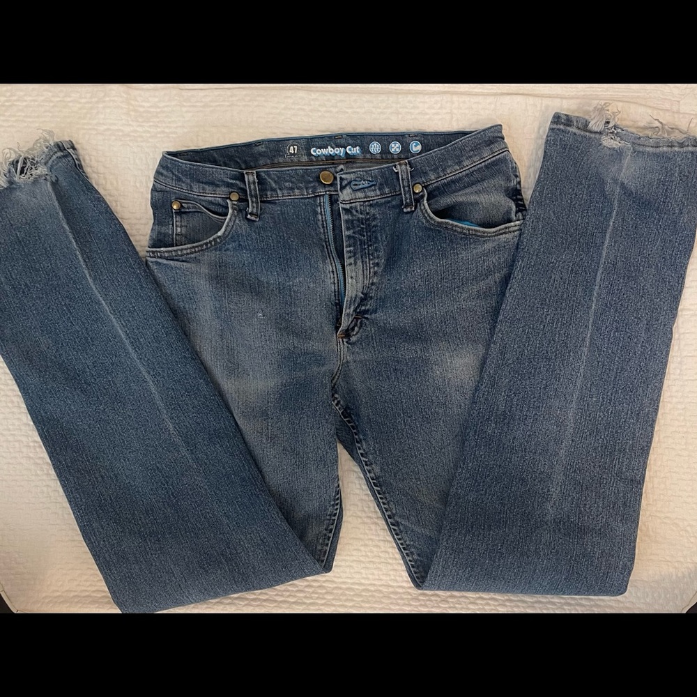 Wrangler Jeans Cowboy Cut 32/36. Authentically Cowboy worn & distressed.
